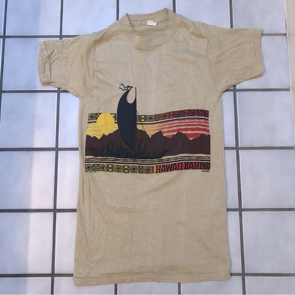 NEVER WORN 1970s Vintage Hawaii Tourist T-shirt Made In USA Size Small